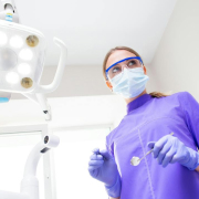 Этап Ультразвуковая чистка зубов в Семейной стоматологии